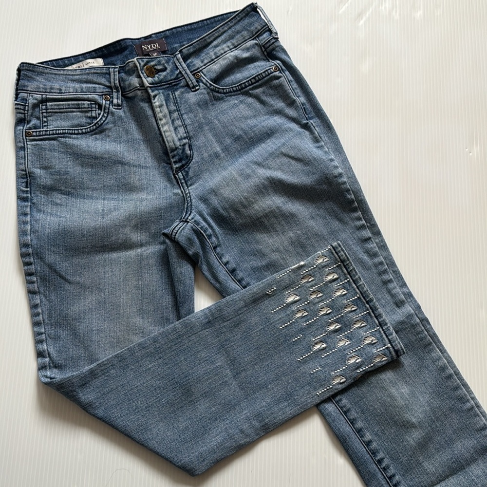 NYDJ Sheri Ankle Embroidered Blue Jeans.  Women's size 6 petite